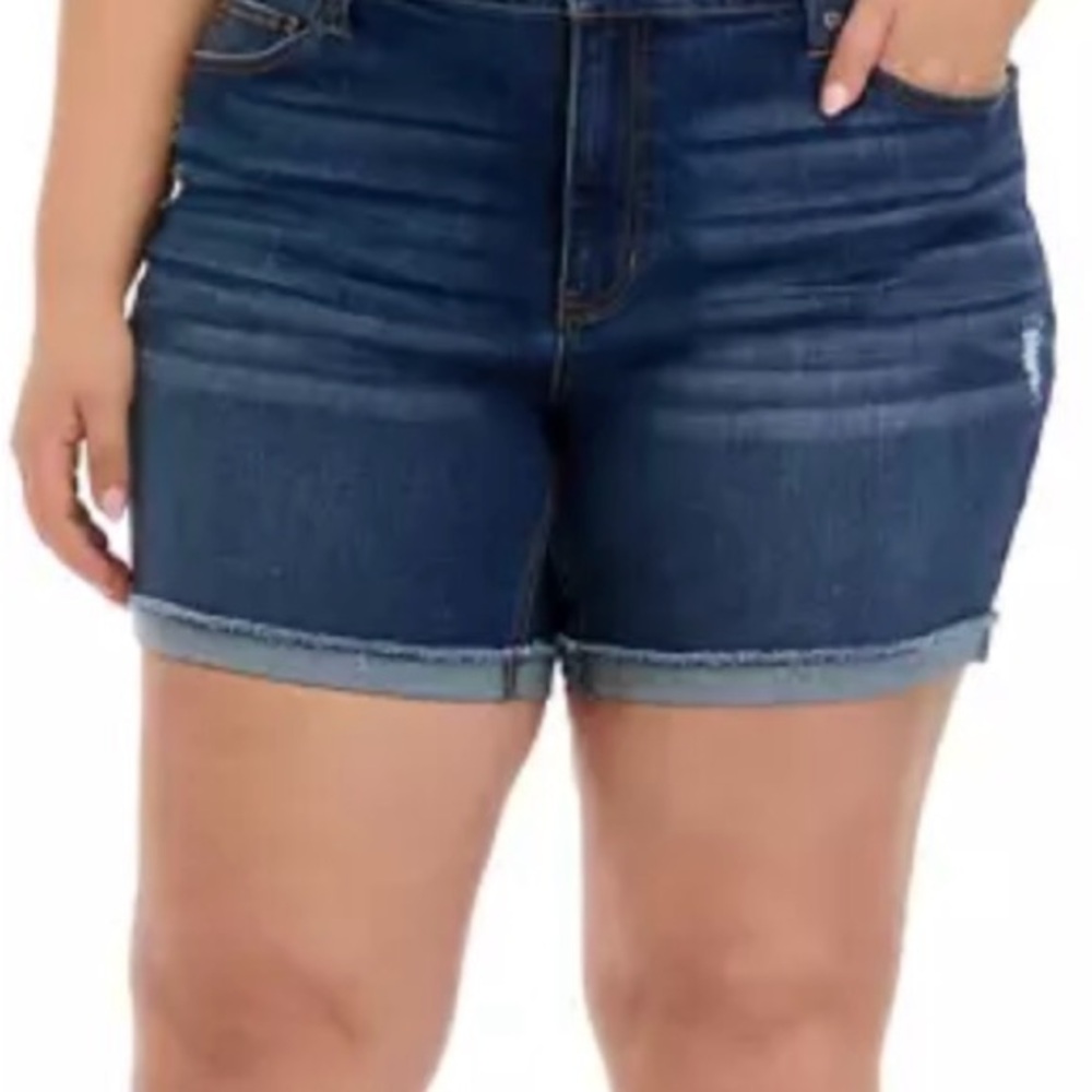 Mid Rise Cuffed Bermuda Shorts - Picture 2 of 3
